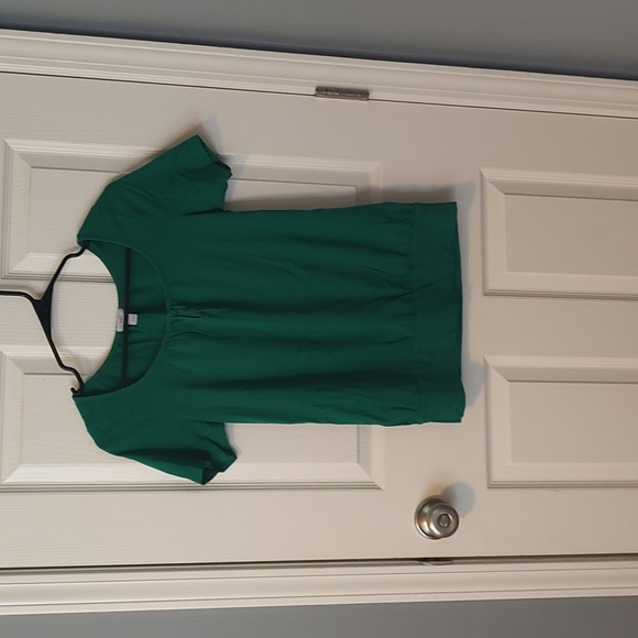 Old Navy Tee - Picture 1 of 6
